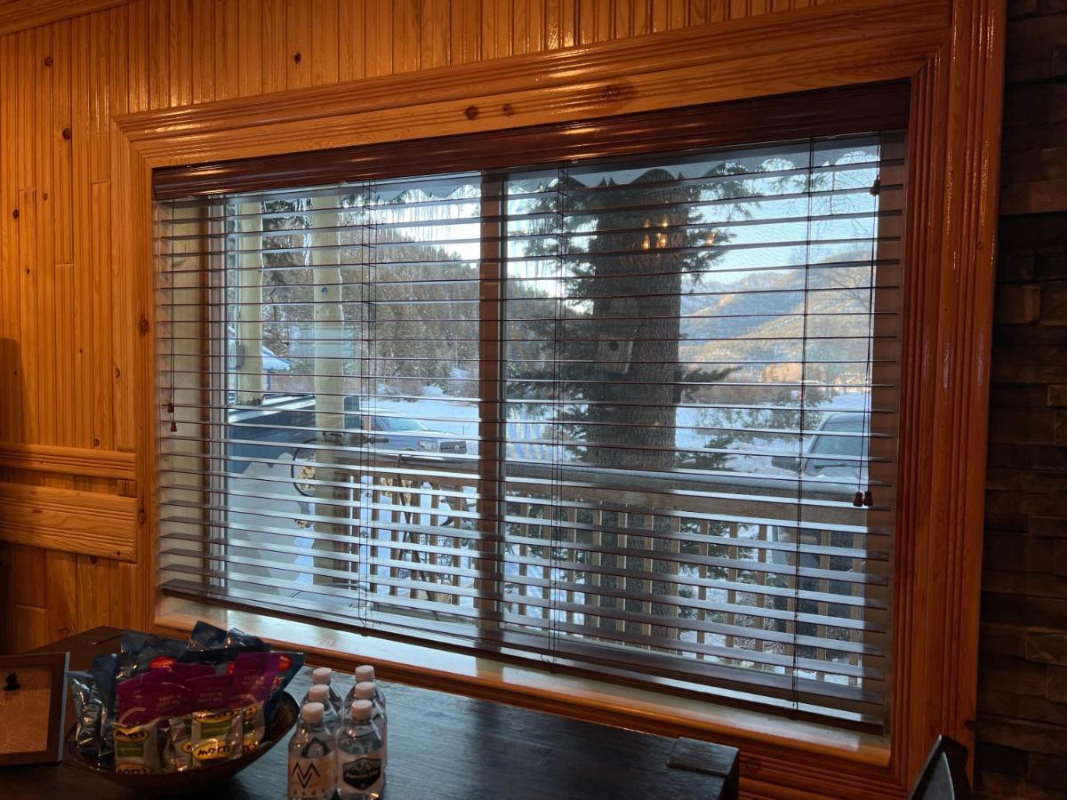 Mountain View Lodge Red River Exteriör bild