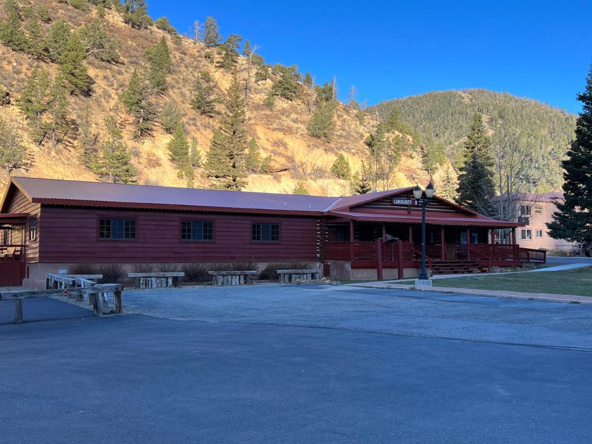 Mountain View Lodge Red River Exteriör bild