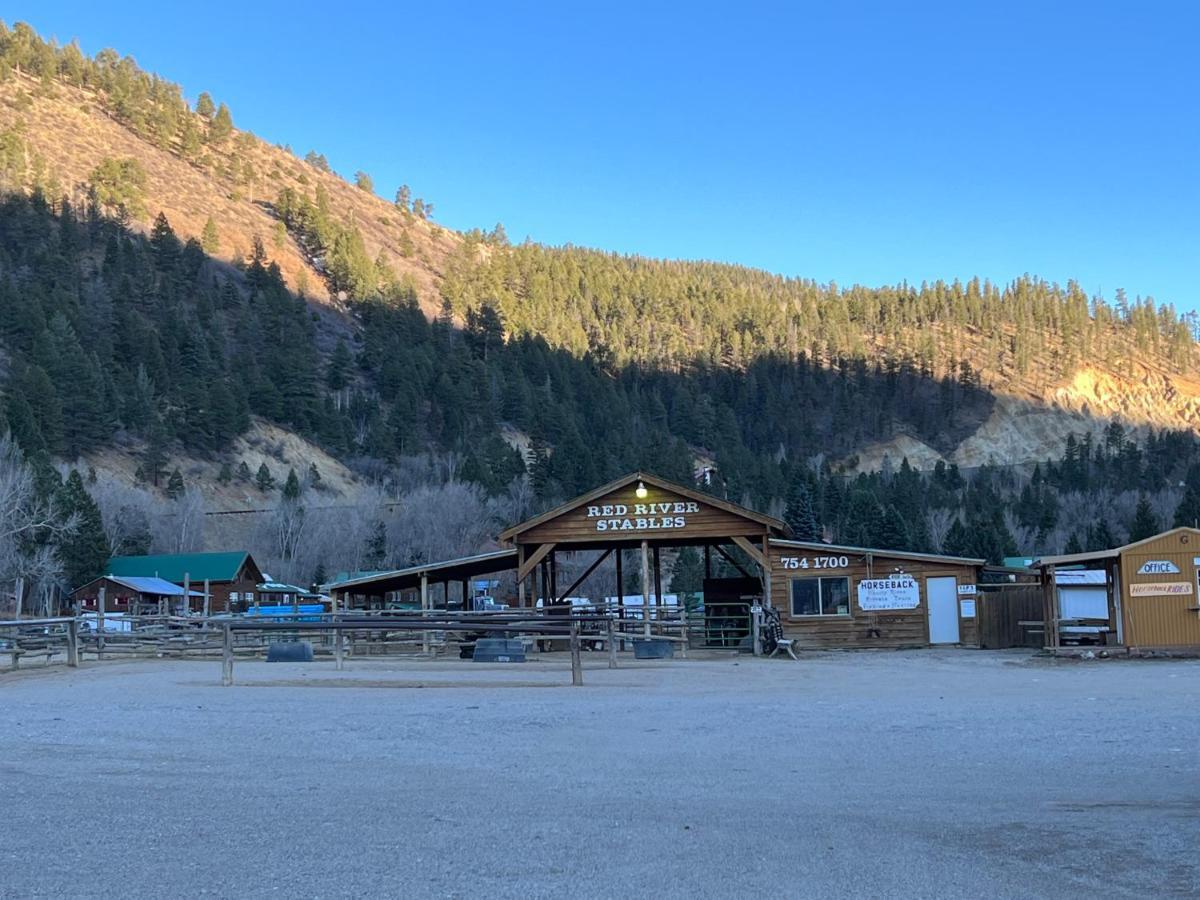 Mountain View Lodge Red River Exteriör bild